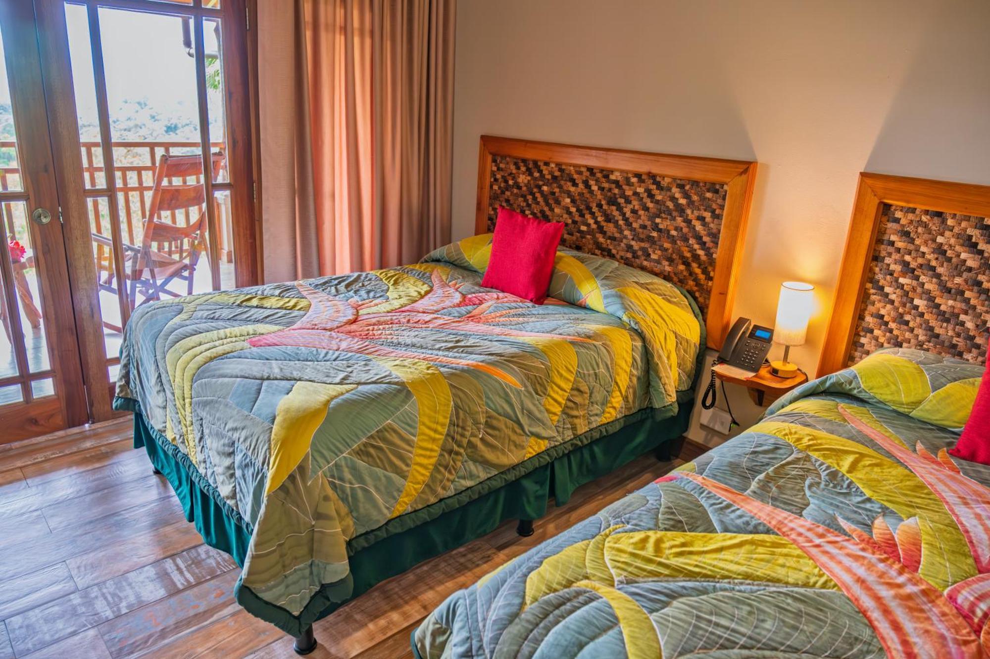 Lost Iguana Resort And Spa La Fortuna Exterior photo