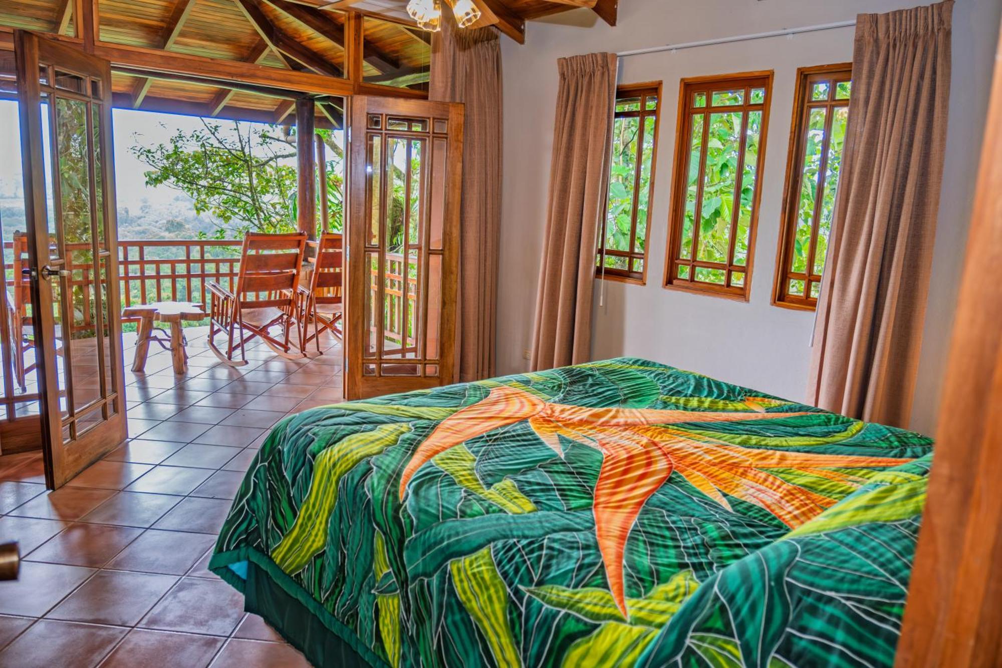 Lost Iguana Resort And Spa La Fortuna Exterior photo